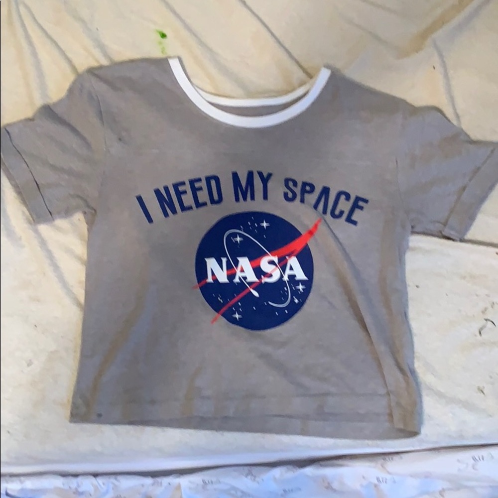 T shirt / crop top